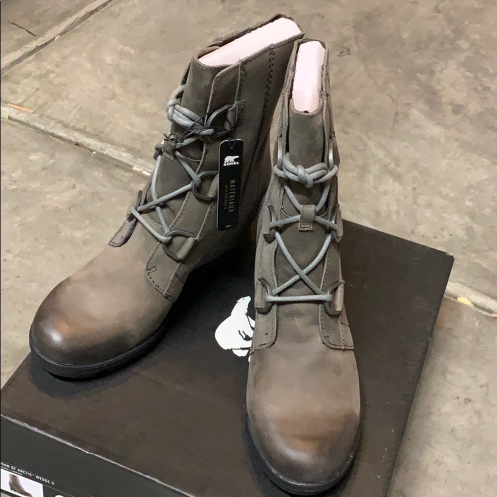 New SOREL Joan of Arctic II Wedge Boots